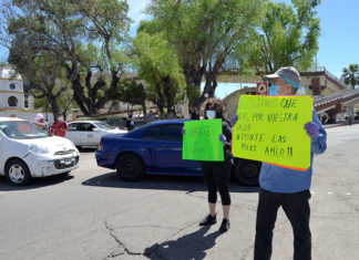 Mexicanos impiden que estadounidenses crucen a su país