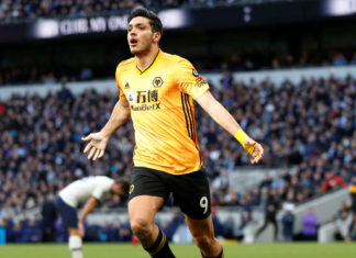 Raúl Jiménez está muy cerca del Manchester United