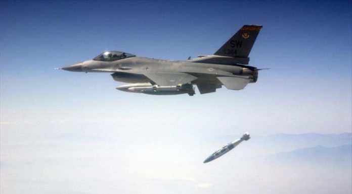 EEUU derriba otro objeto sobre un lago en la frontera con Canadá